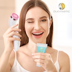 LUMINEO Professional Line Szczoteczka do twarzy Brush Pro różowa + Żel oczyszczajacy Lumineo do wszystkich typów cery 100 ml